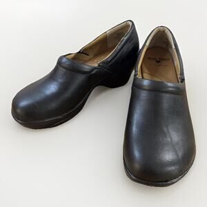 Nurse Mates Pillow Top Slip-on Clogs, size 7.5 W - Black